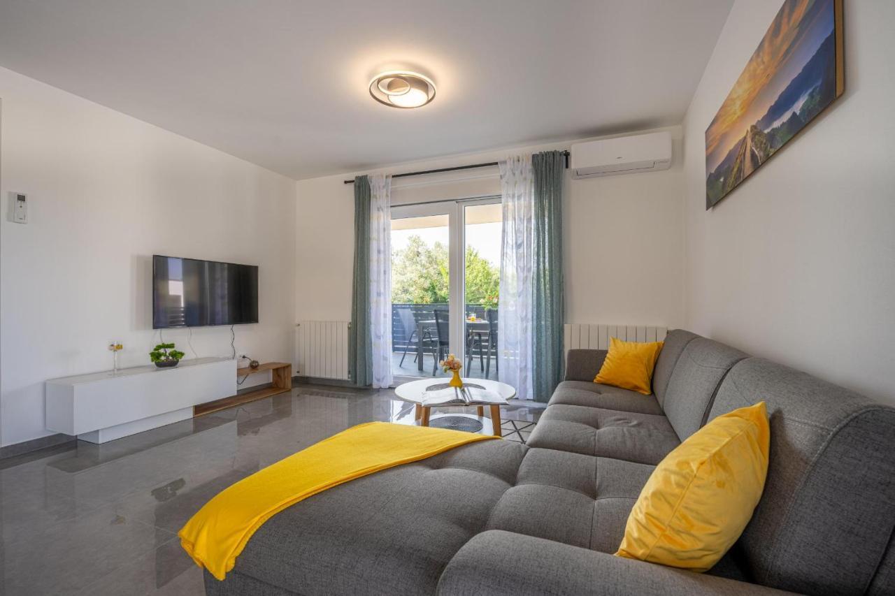 Domus Alba Apartments Pula Exterior foto